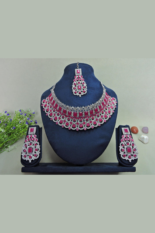 Graceful Rani Color Alloy Necklace With Earrings and Mang Tikka