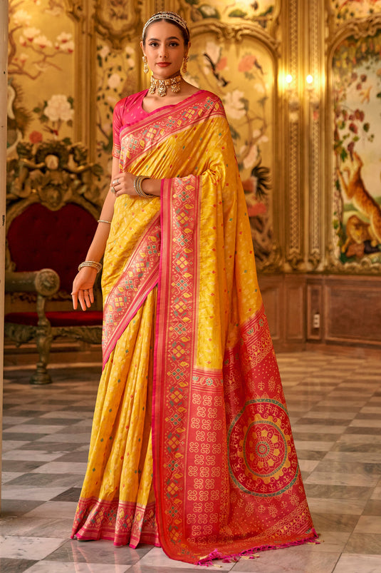 Ingenious Weaving Designs Yellow Color Banarasi Silk Saree