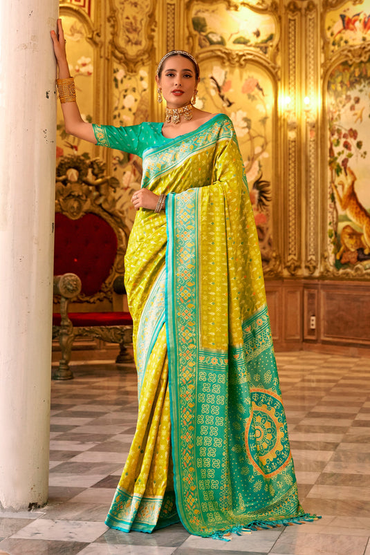 Fashionable Green Color Weaving Designs Banarasi Silk Saree