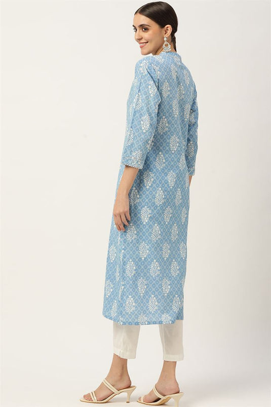 Cotton Fabric Casual Look Blue Color Engaging Kurti