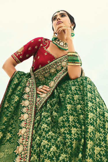 Festive Wear Green Bandhani Saree With Heavy Moti Border In Georgette