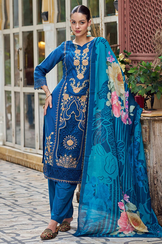 Festive Wear Embroidered Salwar Suit In Muslin Fabric