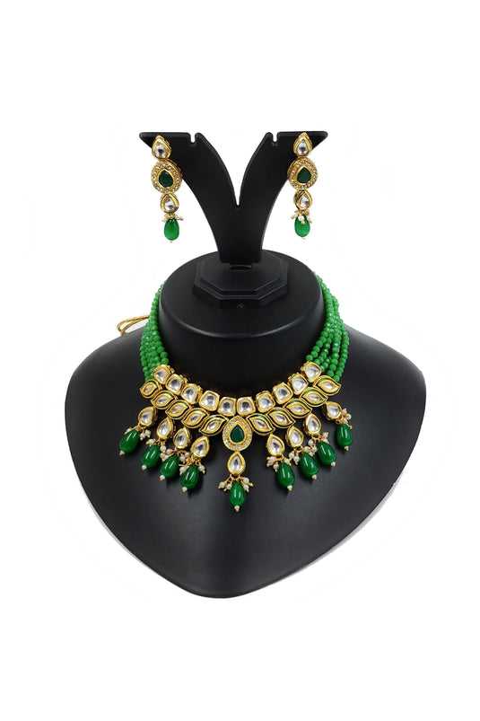 Febulous Alloy Material Green Color Kundan Necklace Set