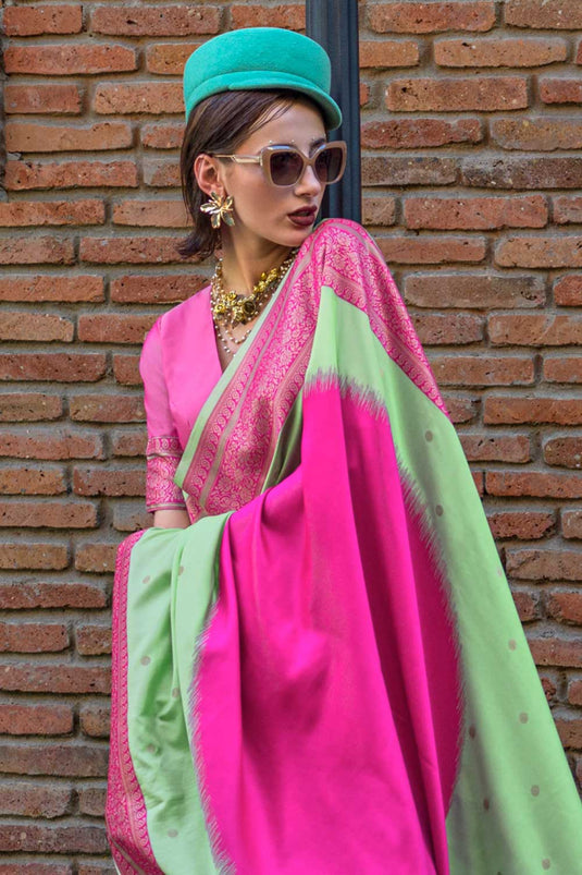 Fashionable Sea Green Color Handloom Weaving Art Silk Saree