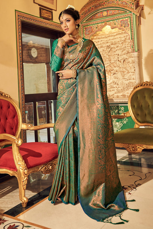 Sophisticated Green Soft Handloom Weaving Silk Function Wear Saree