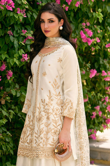 White Elegant Floral Work Salwar Kameez