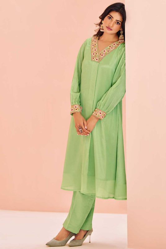 Sea Green Color Engaging Chinon Fabric Kurti With Bottom