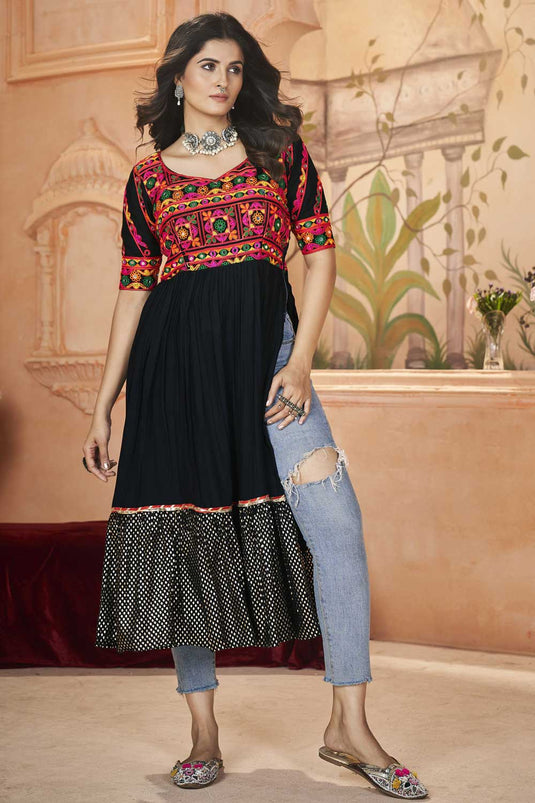 Marvellous Rayon Ready To Wear Kurti In Black Color