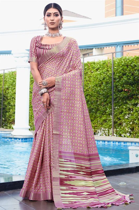 Engaging Weaving Work On Pink Color Banarasi Art Silk Saree